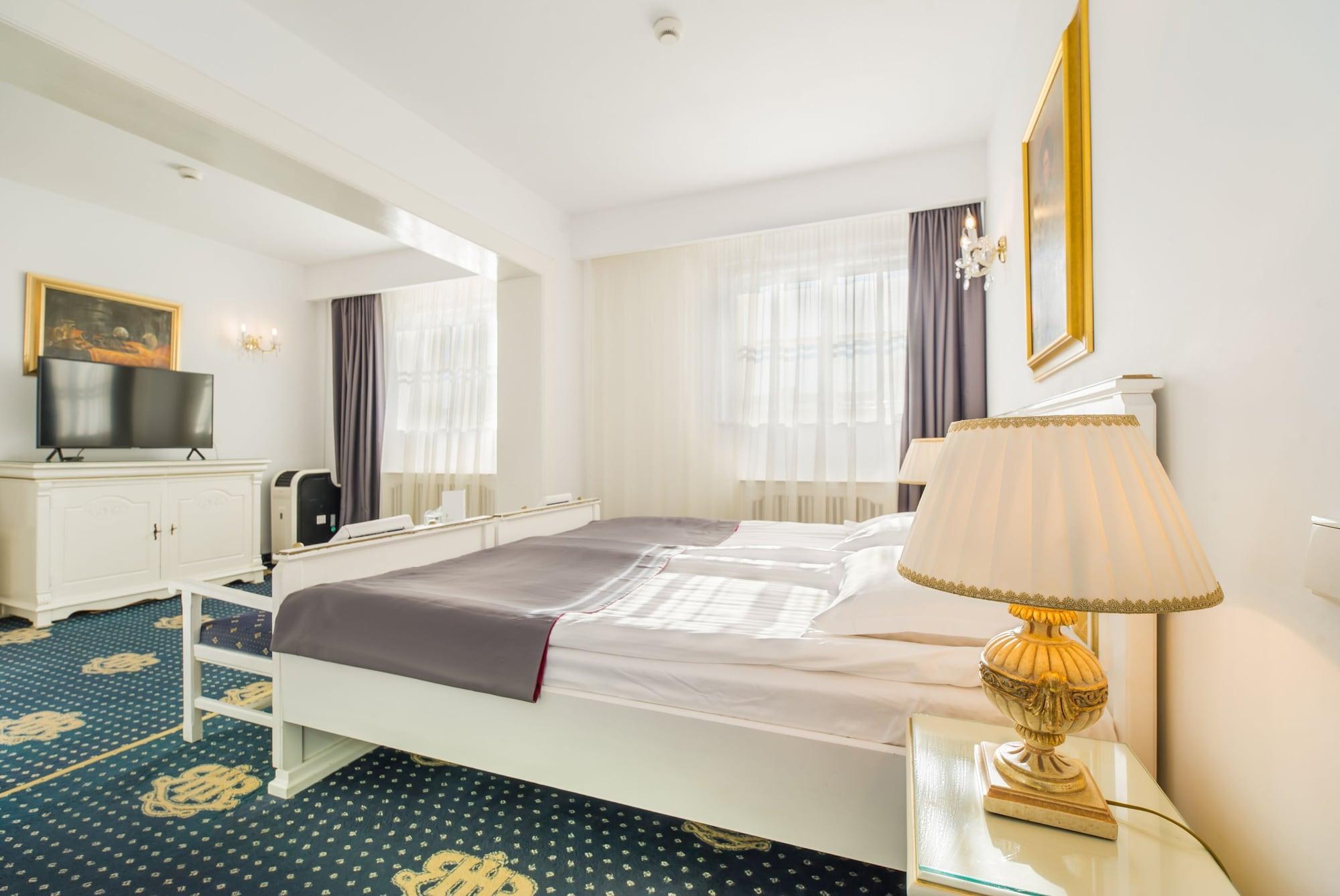Imparatul Romanilor & Hotel 4*