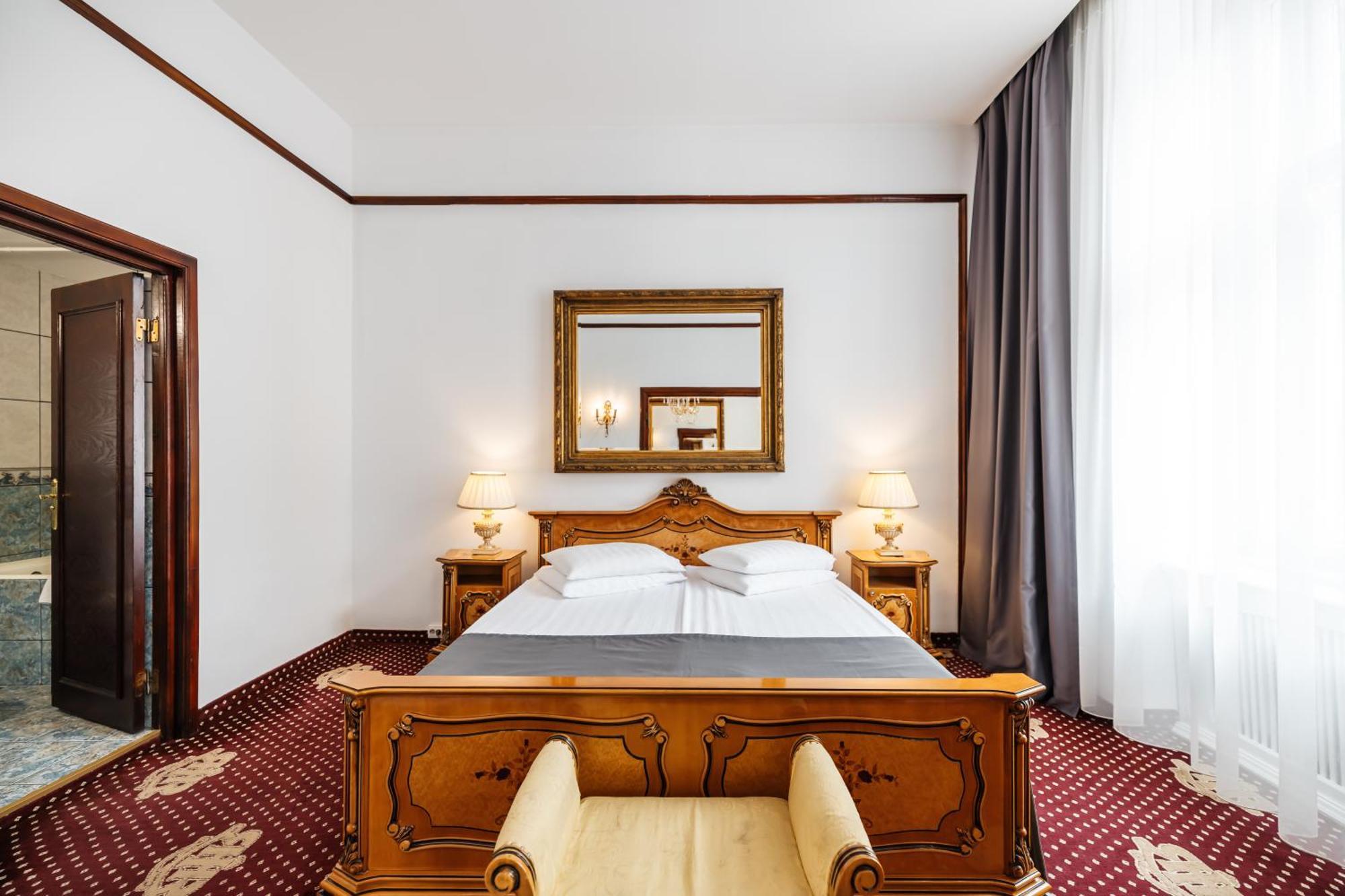 Imparatul Romanilor & 4* Sibiu