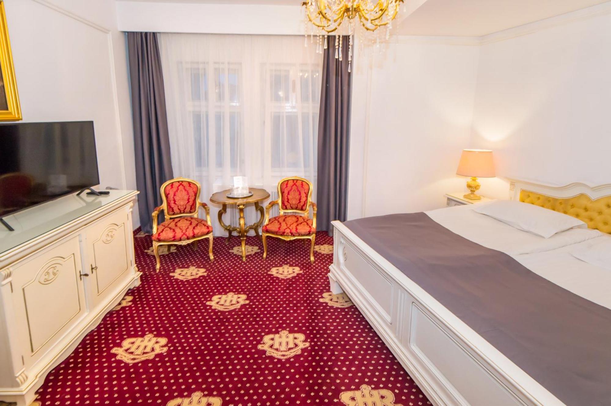 Hotel Imparatul Romanilor & Sibiu