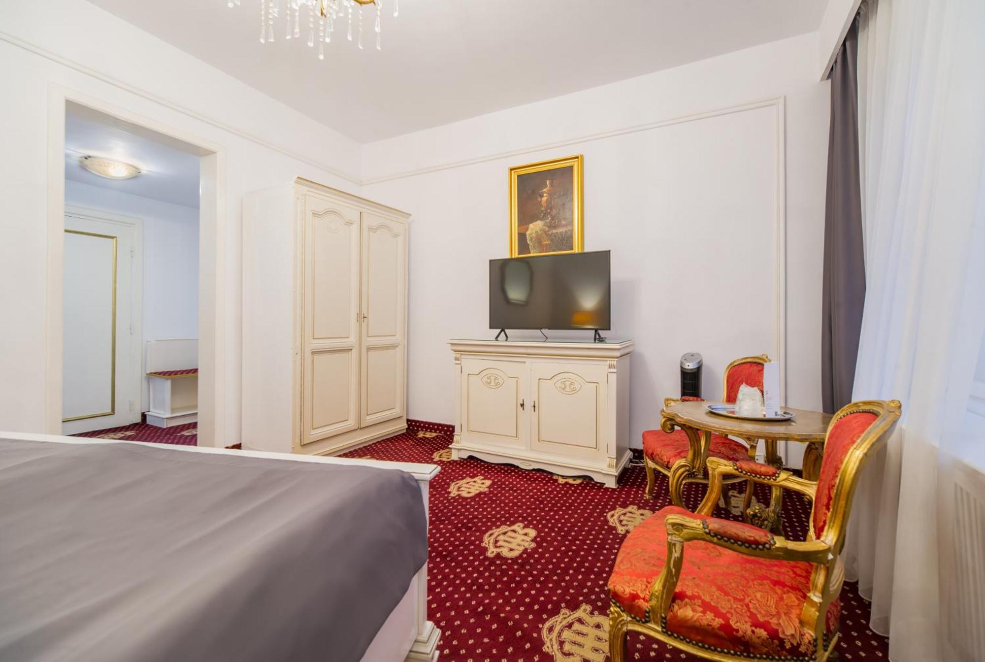 Imparatul Romanilor & Hotel 4*