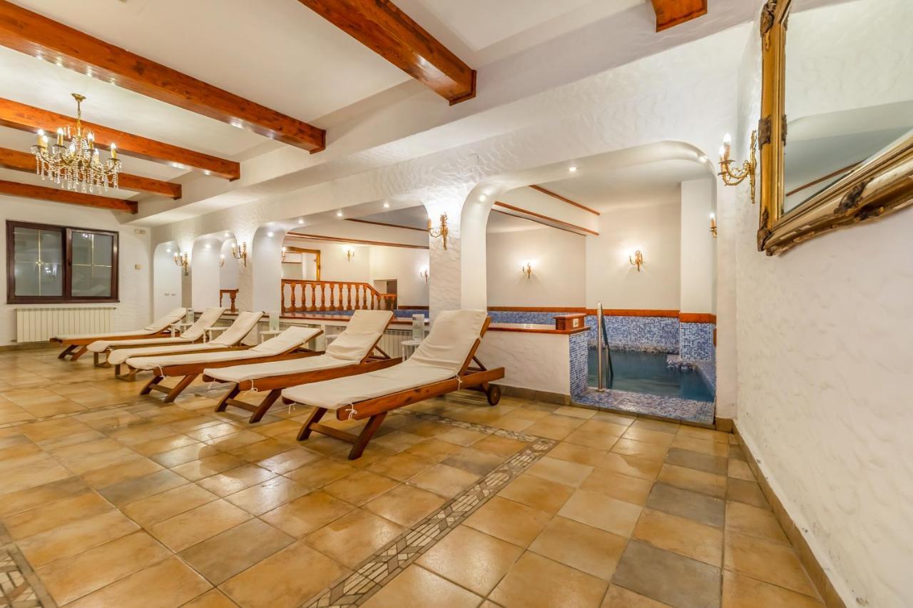 Hotel Imparatul Romanilor & 4*